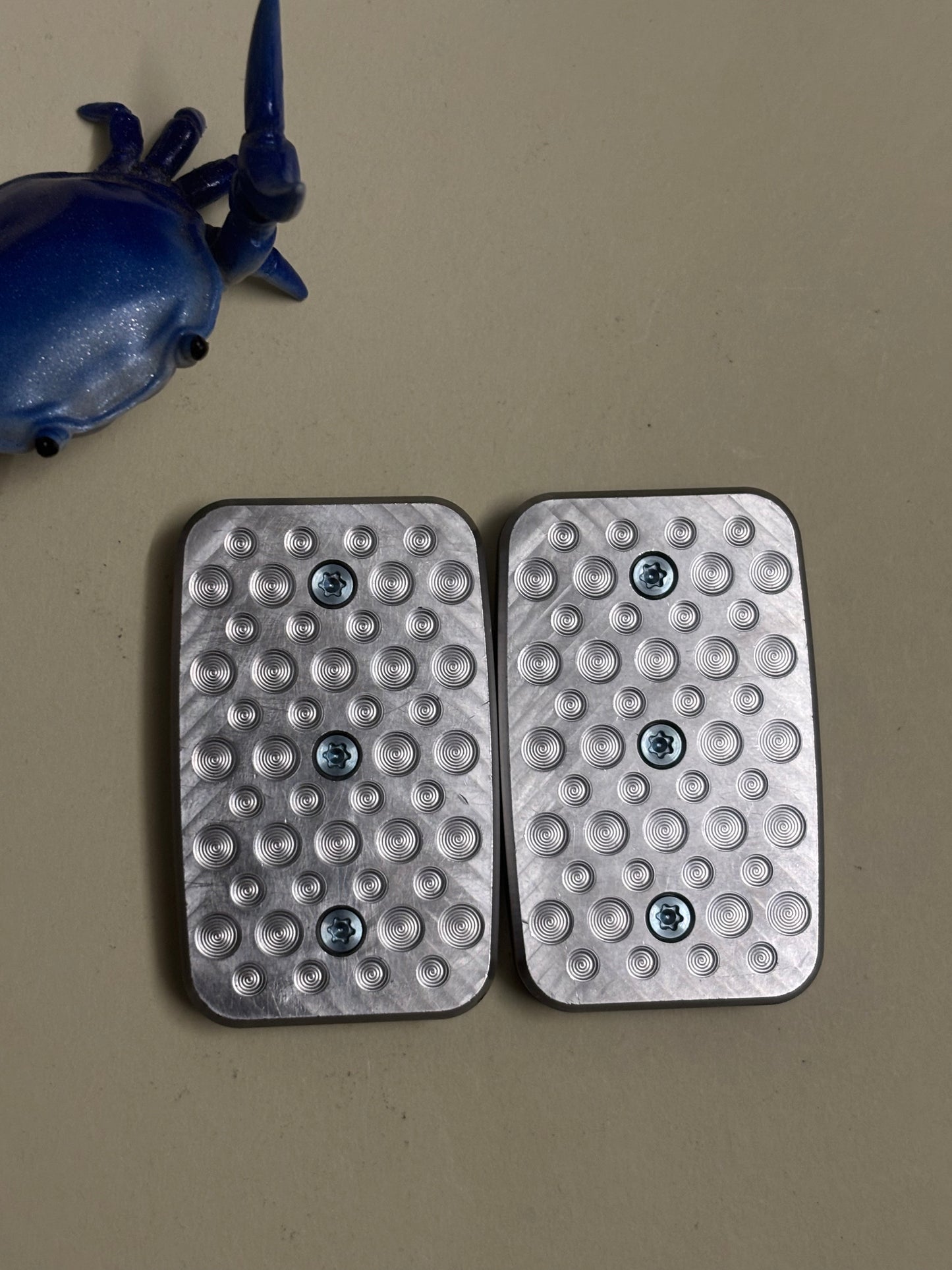 Magnus 3 super turtle slider - zirc with SS plate - fidget toy