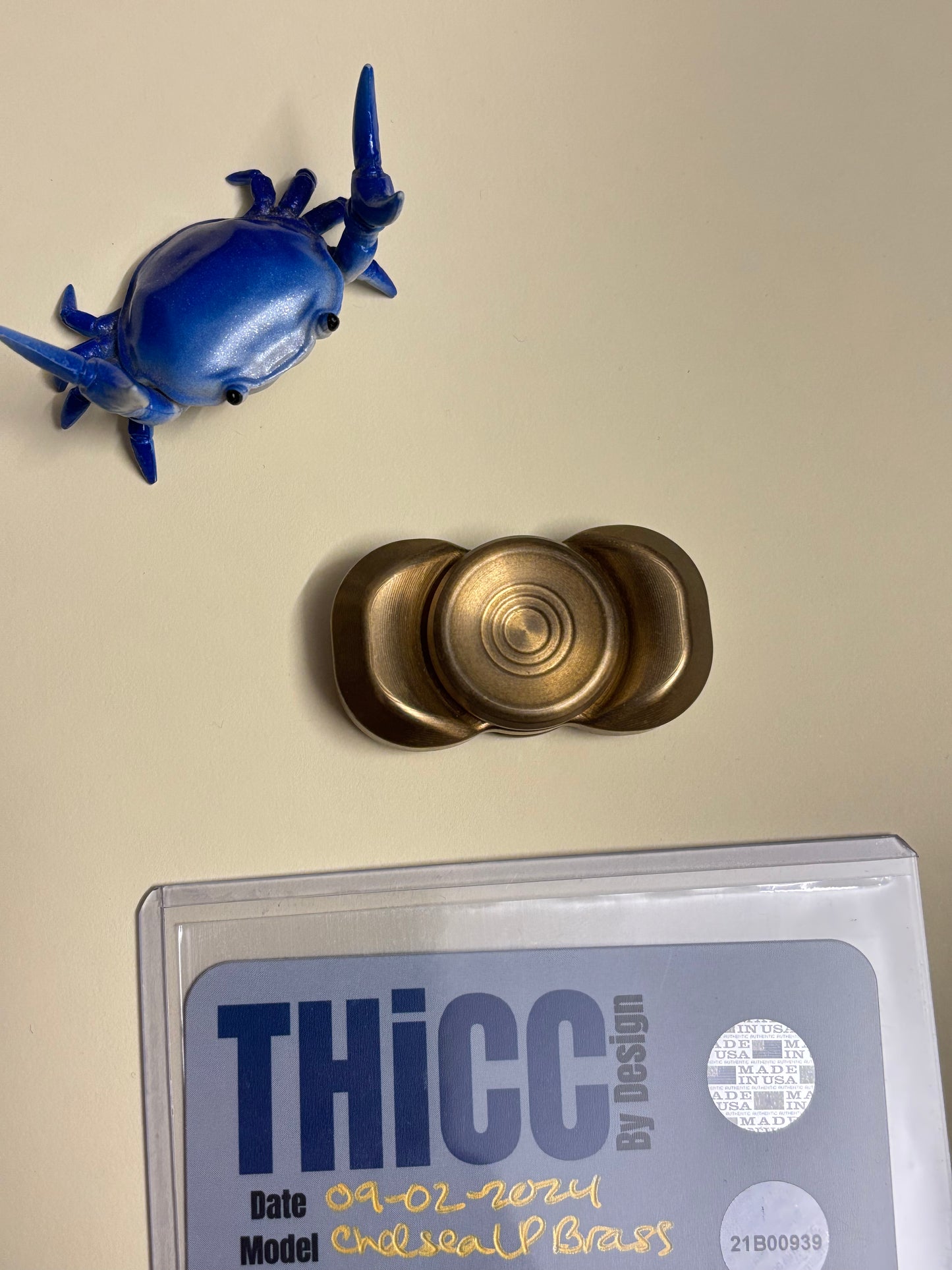 Indy Thicc - chelsea LP (brass) - fidget spinner - fidget toy