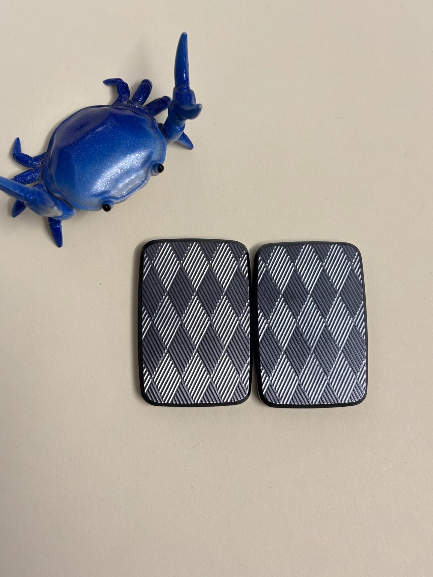 Compoform Argyle V2 - laser etched titanium slider