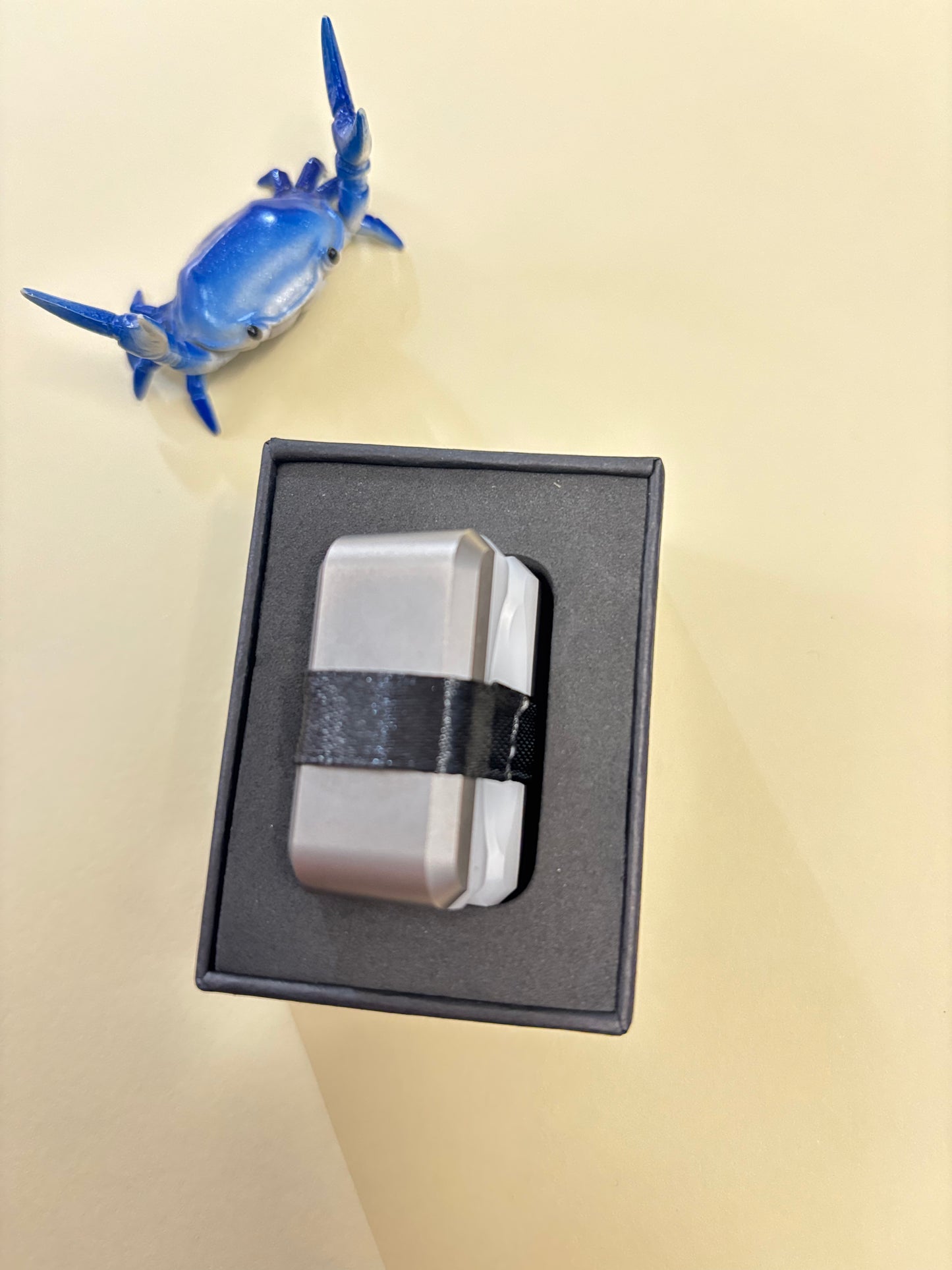 UQH - Gravity clicker  -  Super G delrin/TI- Fidget toy