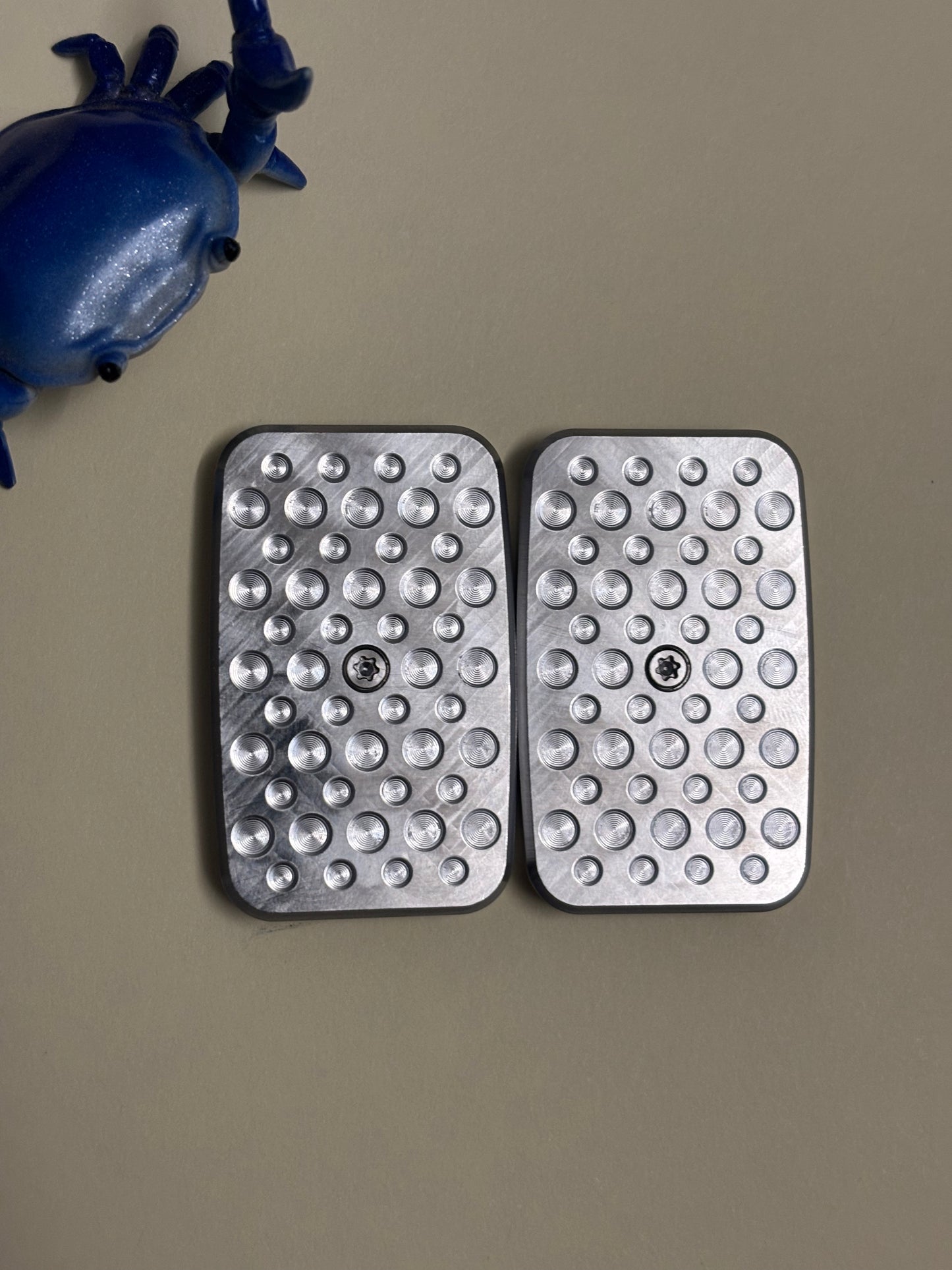 Magnus hex toad golf - Ti/SS plates  - fidget toy