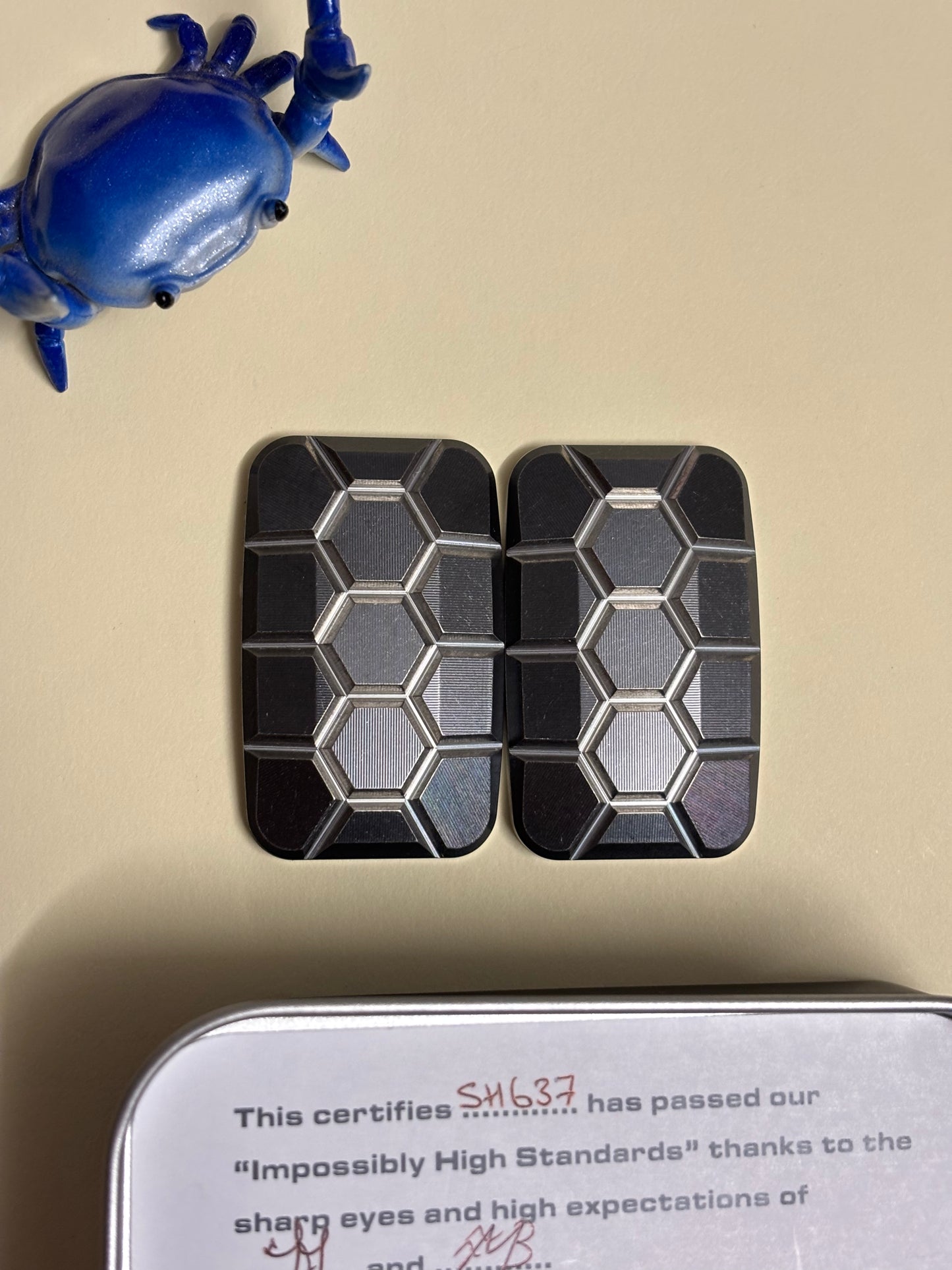 Magnus 3 super turtle slider - zirc with SS plate - fidget toy