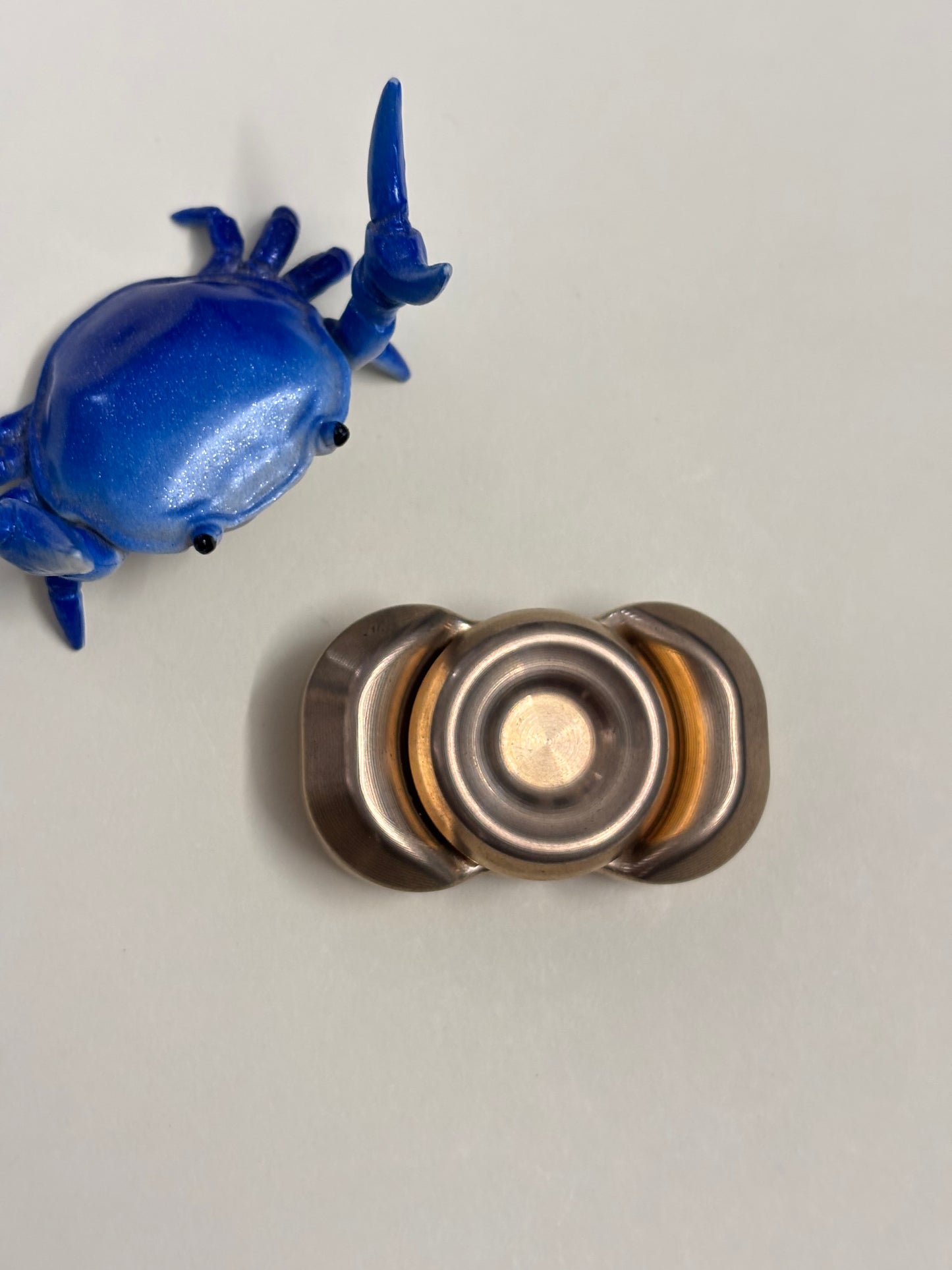 Indy Thicc - chelsea LP-S (954 bronze) - fidget spinner - fidget toy