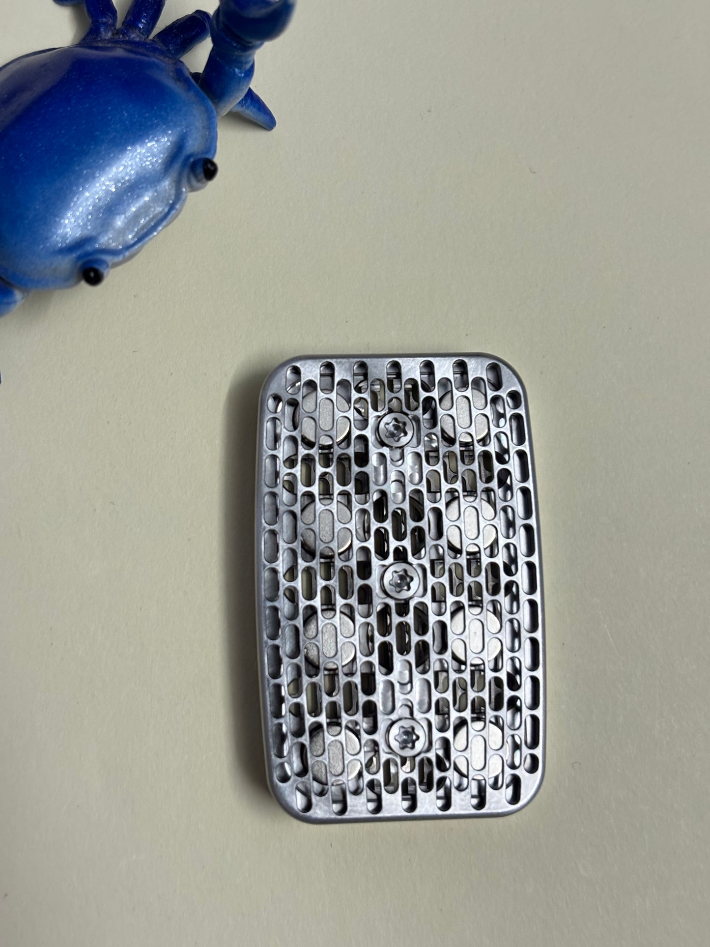 Magnus sandwich slot SH691 - TI plate - 3 click - fidget toy