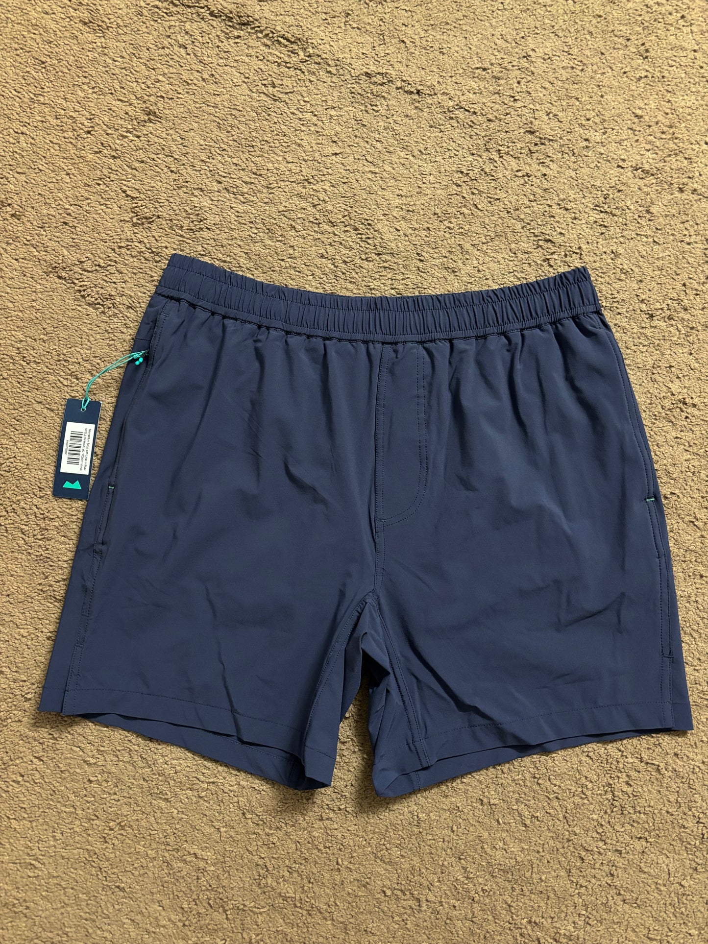Myles Apparel -  momentum shorts - med - 6”