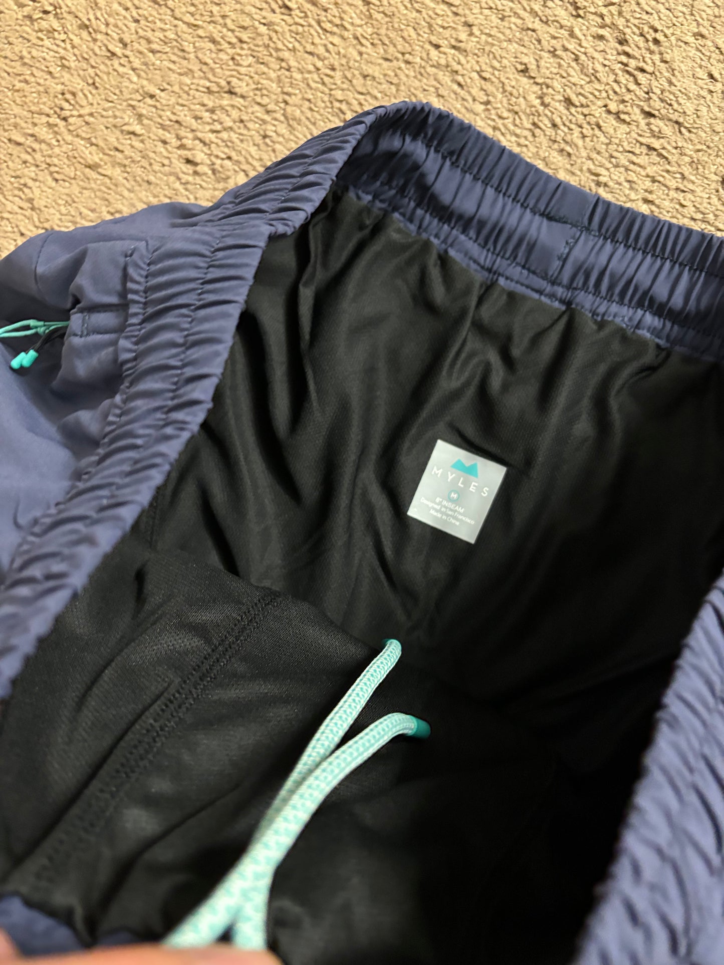 Myles Apparel -  momentum shorts - med - 6”