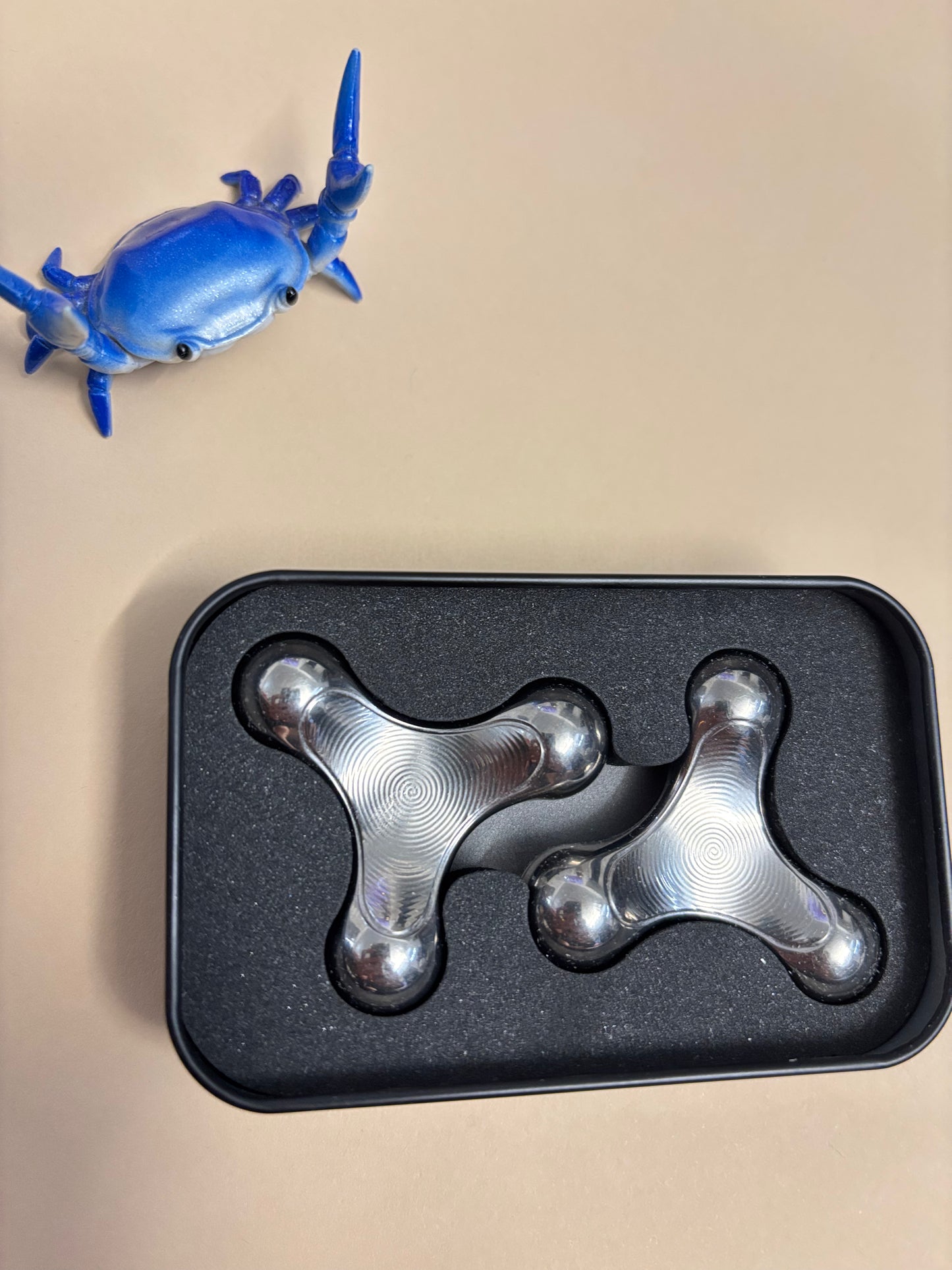 Magnus - atom - titanium - fidget toy