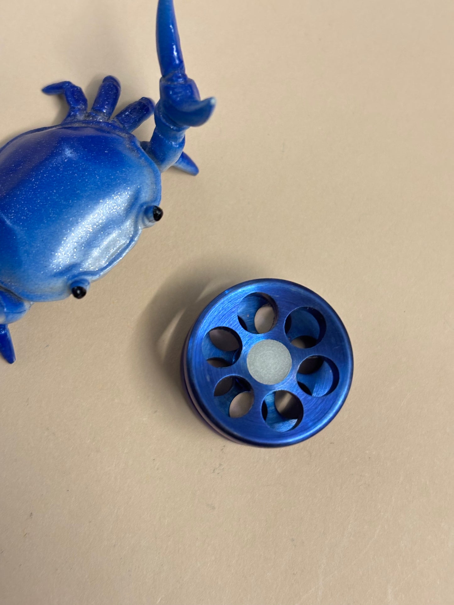 Edge Revolver TI / hyper glow spinner button - fidget toy
