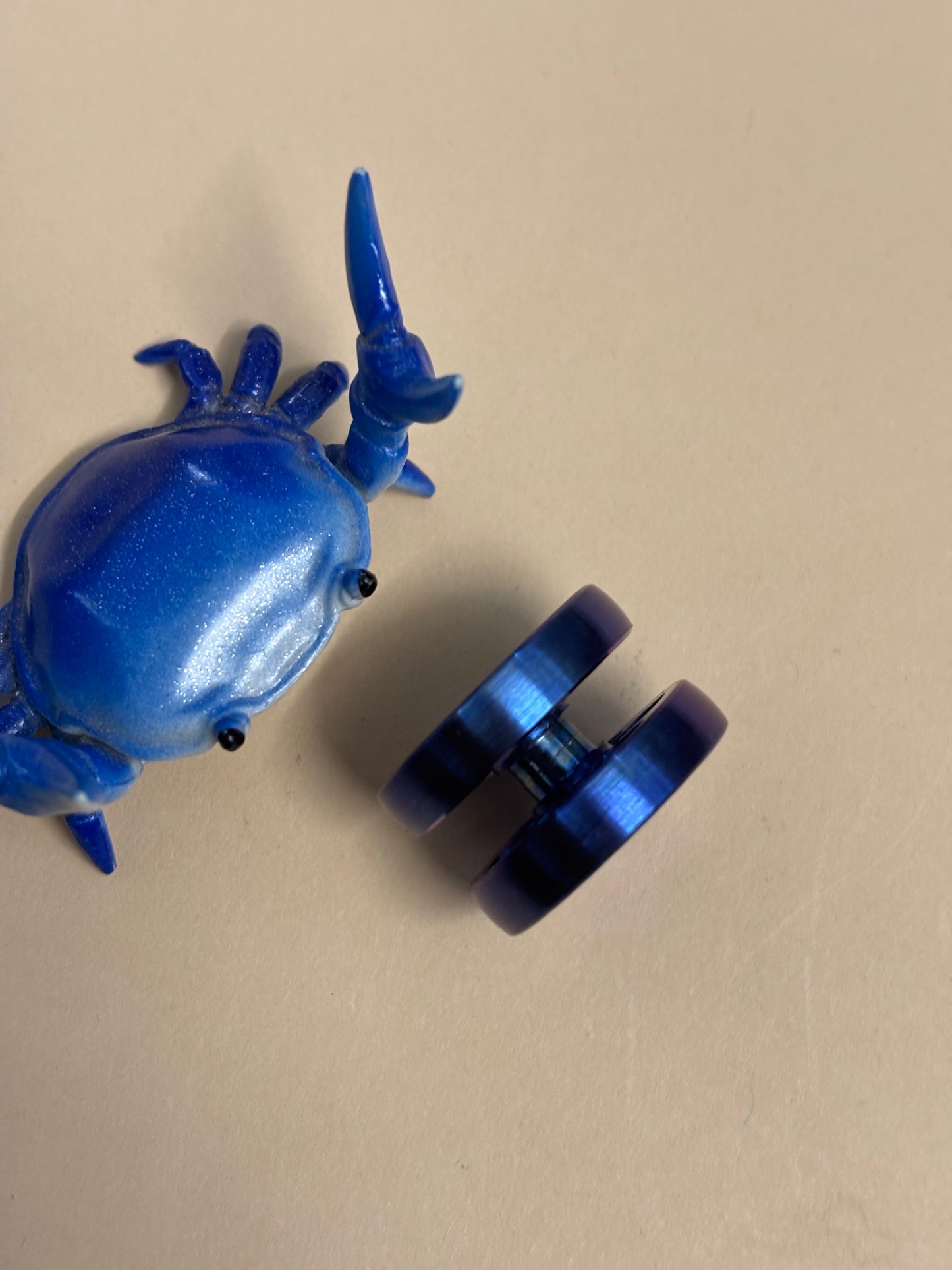 Edge Revolver TI / hyper glow spinner button - fidget toy