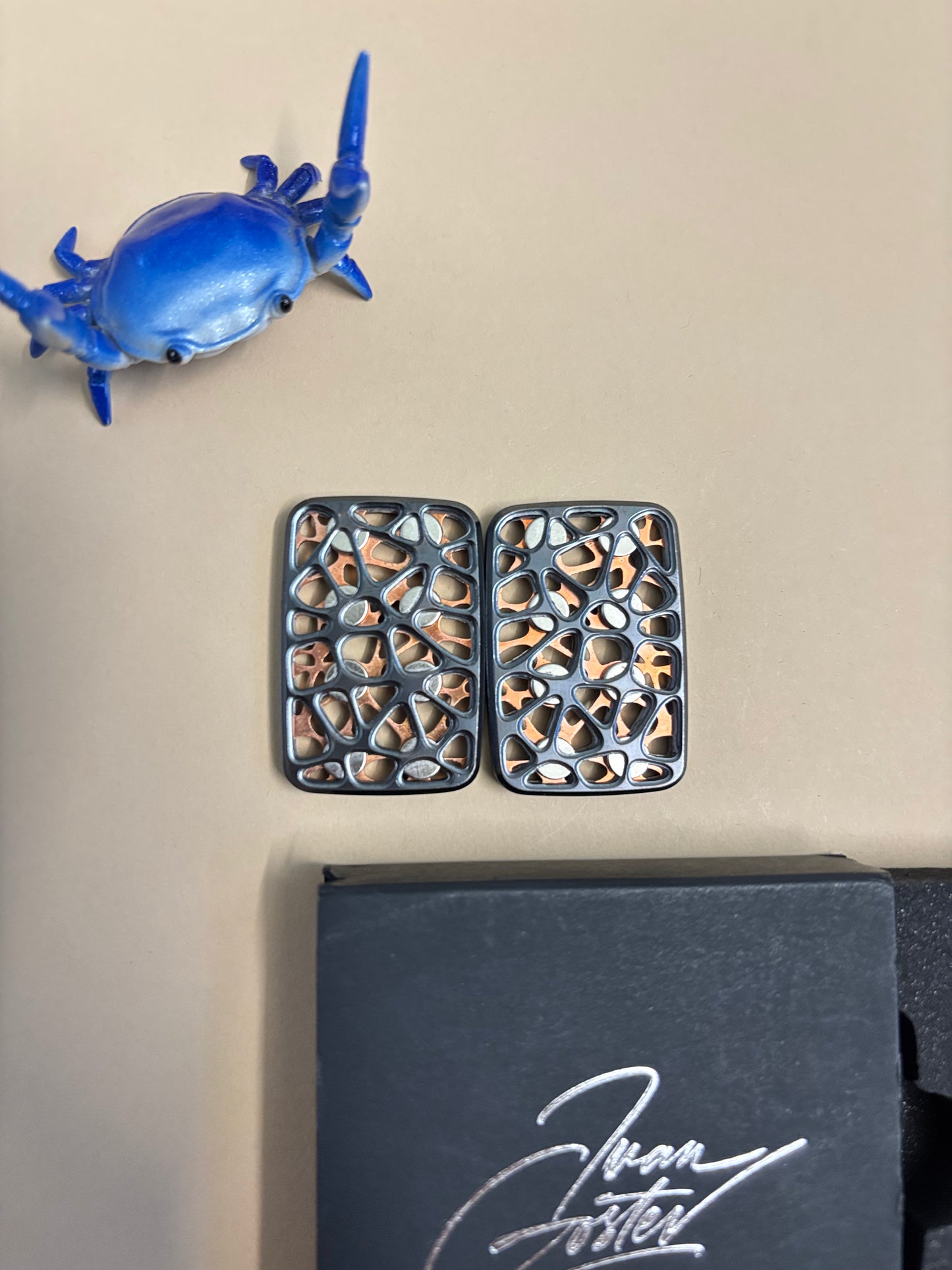 Compoform V3 Flip Filigree - titanium slider