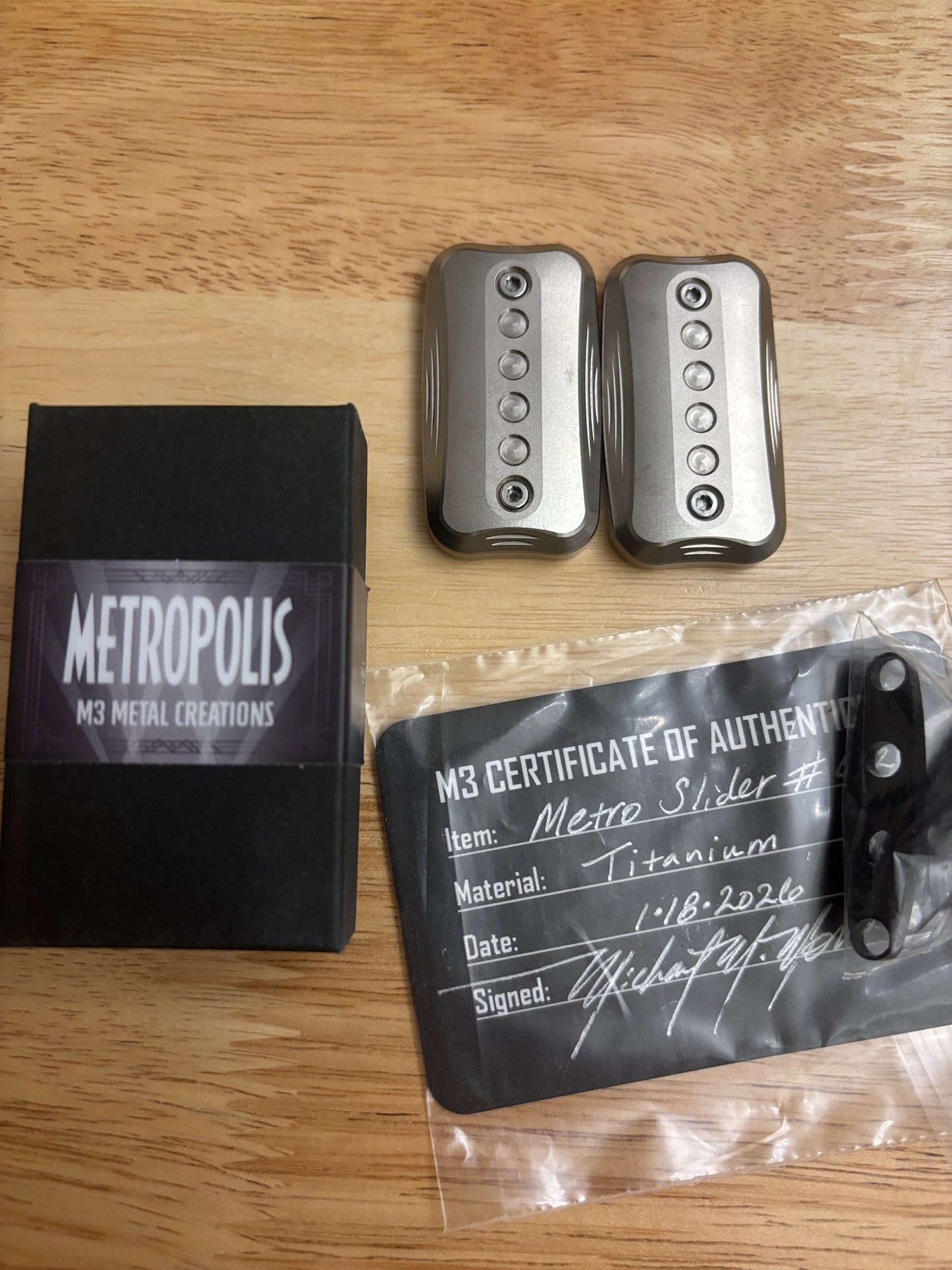 M3 Metropolis - TI  - fidget toy