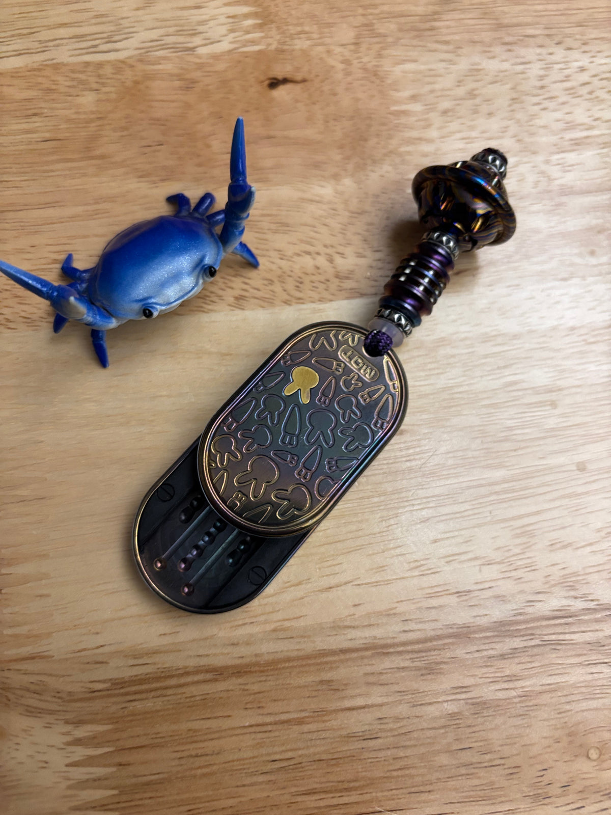MOT Groove rabbit - zirc oil slick  fidget toy