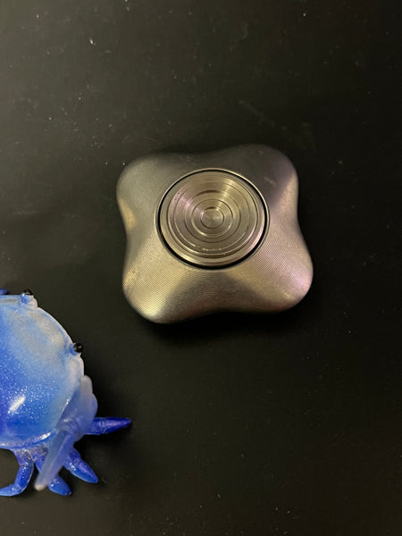 KAP - lucky clover tungsten (w) spinner - fidget toy