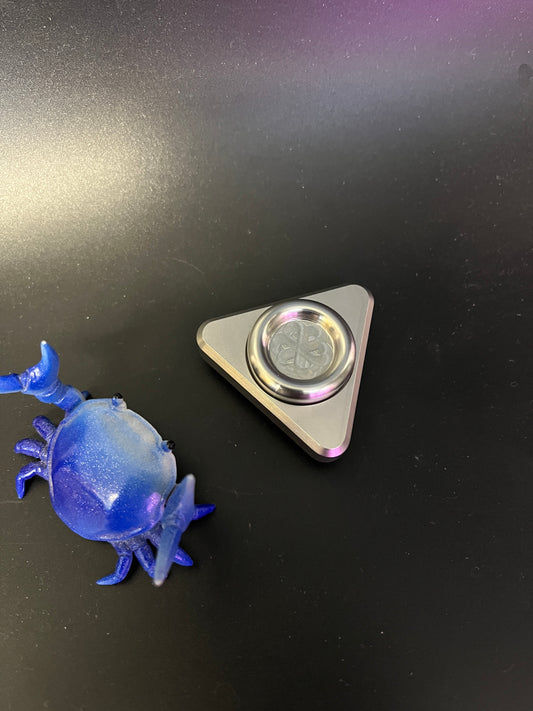 Twoedc - triangle - ss - Fidget spinner