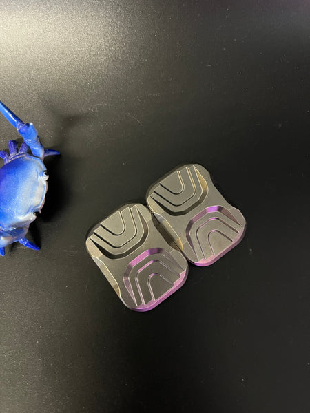 Magnus Titanium crab slider with epoxy zirconium plates