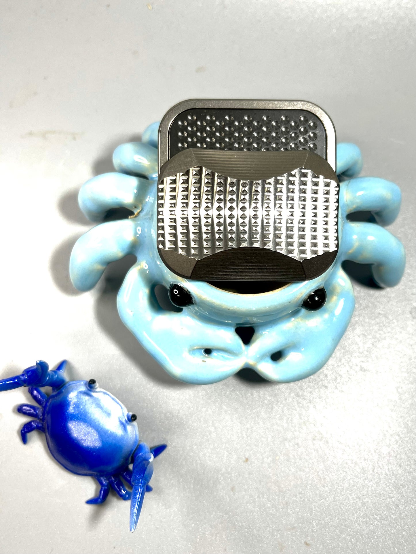 Magnus titanium toad “XL” slider with zirc plates