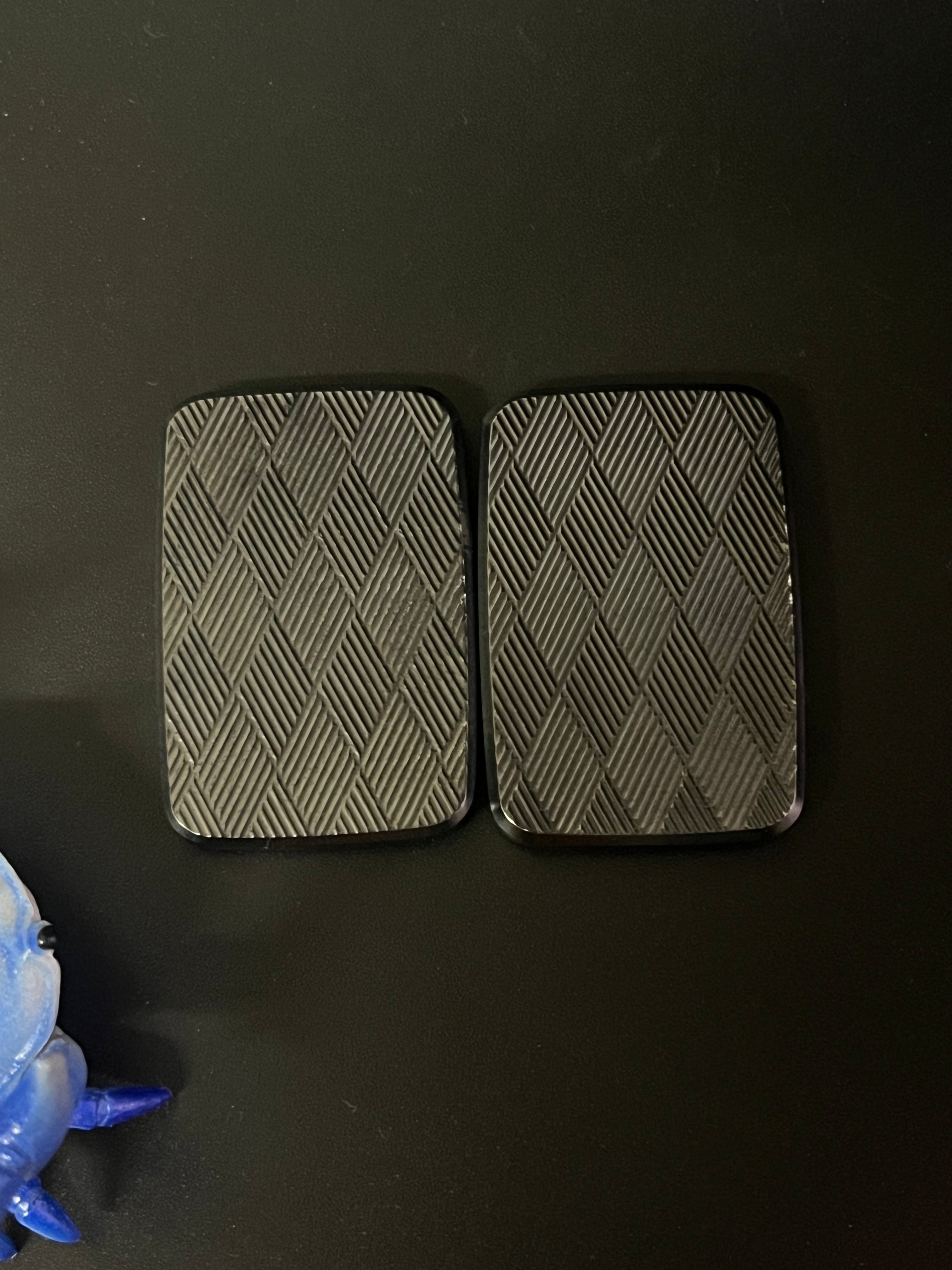 Compoform Argyle V2 - laser etched titanium slider – Plants Wake You Up