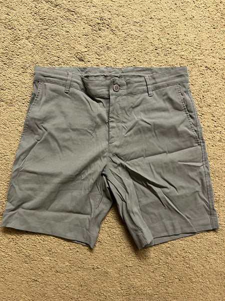 Outlier new way shorts - 32 x 8” - grey