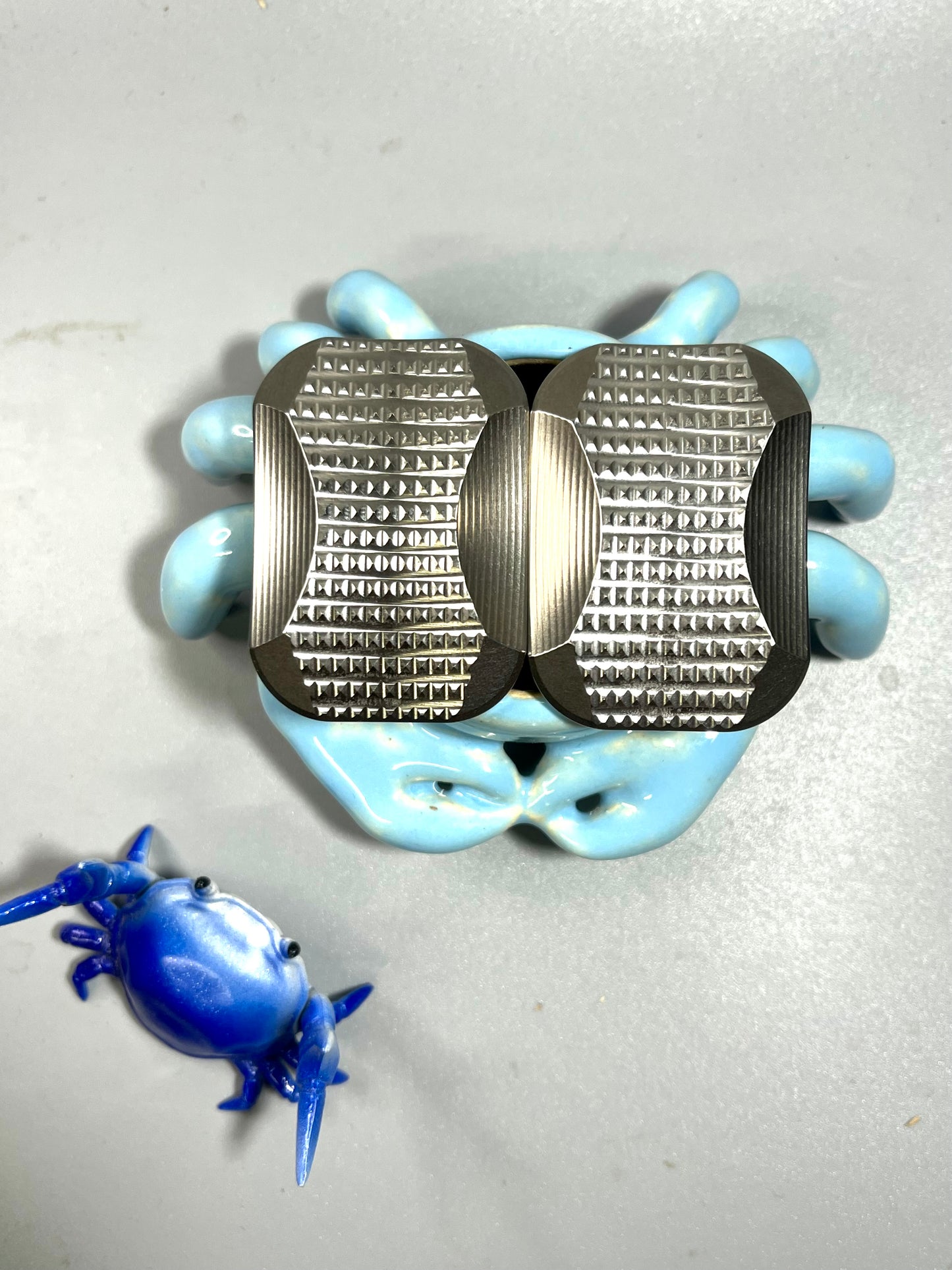 Magnus titanium toad “XL” slider with zirc plates